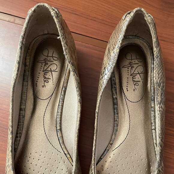 LIFE STRIDE Women's Snake print Flats - BRAND NEW, NEVER WORN - Picture 9 of 11